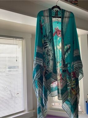 Vince Camuto Teal Floral Kimono